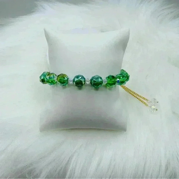 The Sparkly Green Beaded Bracelet - Picture 4 of 4